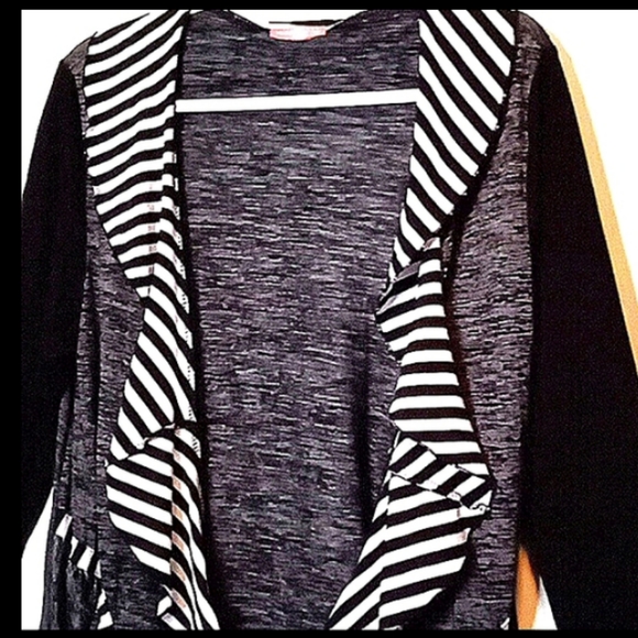 3/$10 Simply Aster Cardigan - Picture 3 of 5